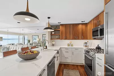 1600 43rd Avenue E #211, Seattle, WA 98112 - Photo 5