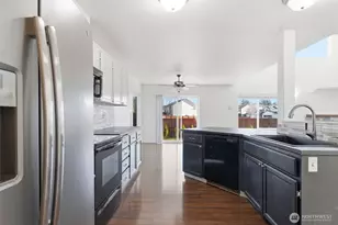 19411 12th Ave Ct E, Spanaway, WA 98387 - Photo 9