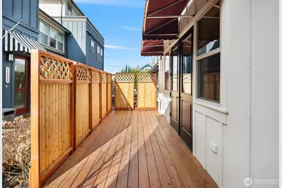 5037 25th Avenue SW, Seattle, WA 98106 - Photo 11