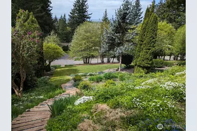 17368 Olympic Place, Mount Vernon, WA 98274 - Photo 35