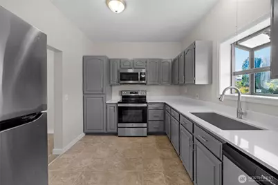 1925 Lombard Avenue #A, Everett, WA 98201 - Photo 3