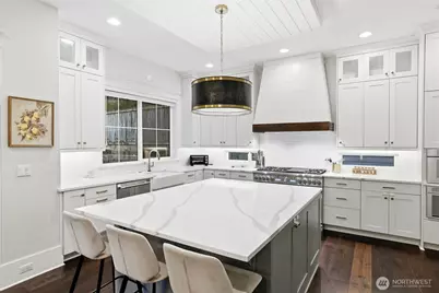 4716 48th Avenue NE, Seattle, WA 98105 - Photo 9