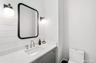 4716 48th Ave NE, Seattle, WA 98105 - Photo 15