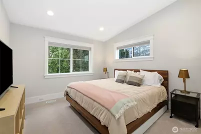 4716 48th Avenue NE, Seattle, WA 98105 - Photo 29