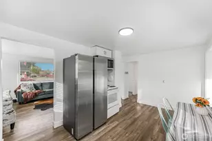 927 21st St SE, Puyallup, WA 98372 - Photo 7