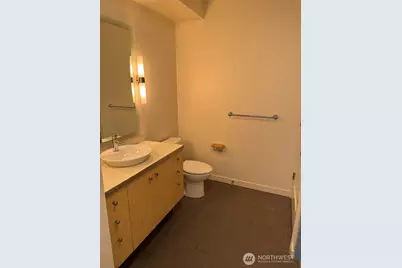 3104 Western Avenue #215, Seattle, WA 98121 - Photo 3