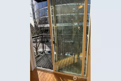 3104 Western Avenue #215, Seattle, WA 98121 - Photo 17