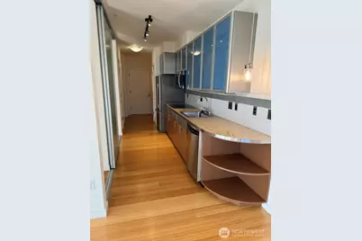3104 Western Avenue #215, Seattle, WA 98121 - Photo 9