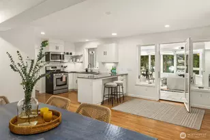 11710 Arrow Point Dr NE, Bainbridge Island, WA 98110 - Photo 23