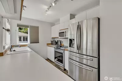 22106 41st Place S #302, Kent, WA 98032 - Photo 11