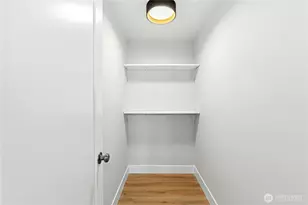 16326 Lake Hills Blvd, Bellevue, WA 98008 - Photo 15