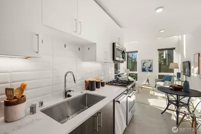 4801 Dayton Avenue N #A, Seattle, WA 98103 - Photo 5