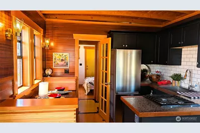 2040 Westlake Avenue N #17, Seattle, WA 98109 - Photo 9