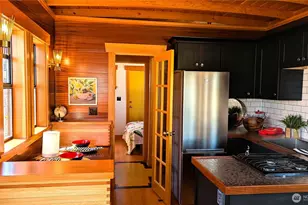 2040 Westlake Ave N, Seattle, WA 98109 - Photo 9