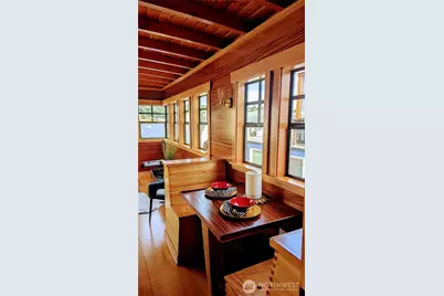 2040 Westlake Avenue N #17, Seattle, WA 98109 - Photo 5