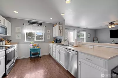 17619 Silver Creek Avenue E, Puyallup, WA 98375 - Photo 9