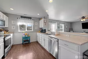 17619 Silver Creek Ave E, Puyallup, WA 98375 - Photo 9