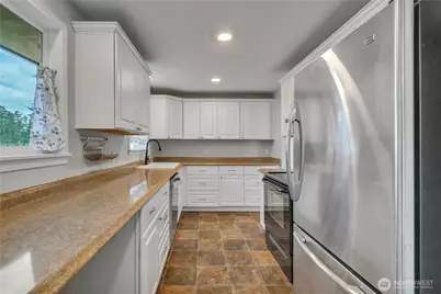 8705 Terrace Road SW, Lakewood, WA 98498 - Photo 9