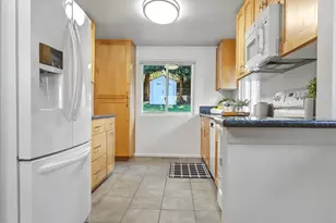 2021 NE 97th St, Seattle, WA 98115 - Photo 11