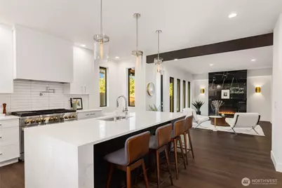 601 Chris David Drive, Steilacoom, WA 98388 - Photo 9