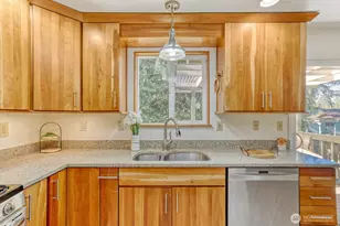 23312 44th Ave W, Mountlake Terrace, WA 98043 - Photo 9