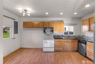 5788 Vista Dr, Ferndale, WA 98248 - Photo 9