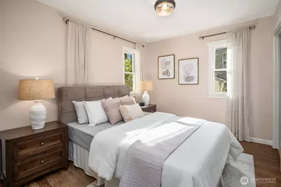 14333 Dayton Avenue N, Seattle, WA 98133 - Photo 17