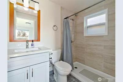 6105 S 124th St, Seattle, WA 98178 - Photo 9