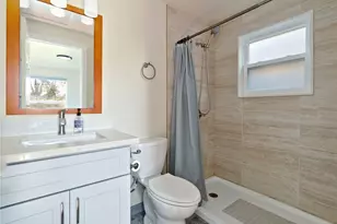 6105 S 124th St, Seattle, WA 98178 - Photo 9