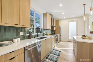 11741 23rd Pl NE, Seattle, WA 98125 - Photo 5