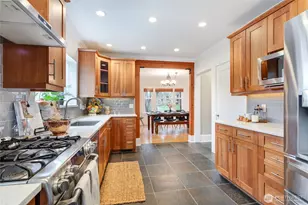 2821 Cornwall Ave, Bellingham, WA 98225 - Photo 11