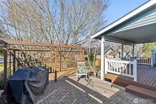 1721 McDougall Ave, Everett, WA 98201 - Photo 29
