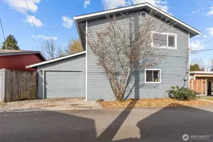 1721 McDougall Ave, Everett, WA 98201 - Photo 33