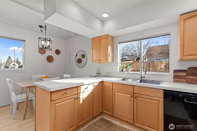 1721 McDougall Avenue, Everett, WA 98201 - Photo 13