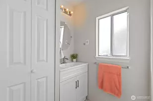 1721 McDougall Ave, Everett, WA 98201 - Photo 17