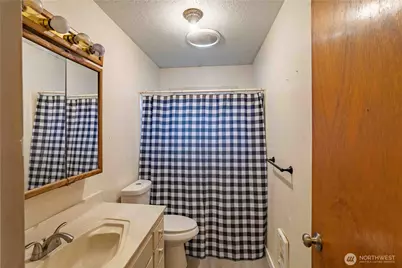 1021 W 4th Street, Centralia, WA 98531 - Photo 15