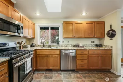 3929 205th Place SW, Lynnwood, WA 98036 - Photo 9