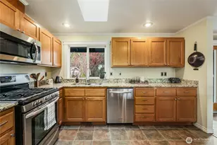 3929 205th Pl SW, Lynnwood, WA 98036 - Photo 7