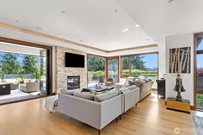 8631 NE 19th Place, Clyde Hill, WA 98004 - Photo 7