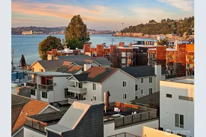 3028 63rd Avenue SW, Seattle, WA 98116 - Photo 3