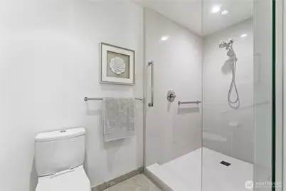 10700 NE 4th Street #1110, Bellevue, WA 98004 - Photo 17