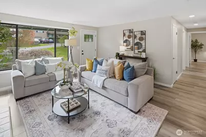 19105 18th Avenue W, Lynnwood, WA 98036 - Photo 3