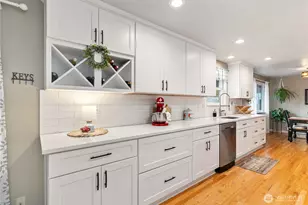 11921 Farwest Dr SW, Lakewood, WA 98498 - Photo 9