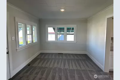 402 S 4th Avenue, Kelso, WA 98626 - Photo 9