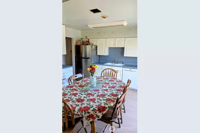 1701 51st Street NE, Tacoma, WA 98422 - Photo 17