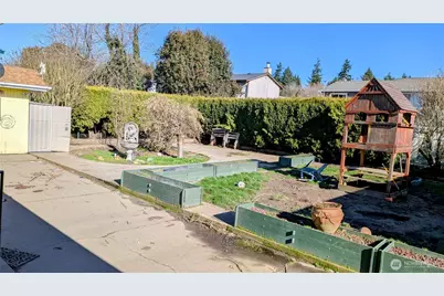 1701 51st Street NE, Tacoma, WA 98422 - Photo 25