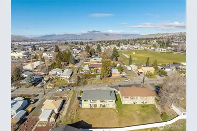 410 7th Street NE #1-4, East Wenatchee, WA 98802 - Photo 3