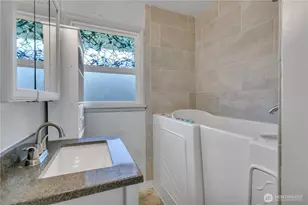 445 S 96th St, Tacoma, WA 98444 - Photo 11