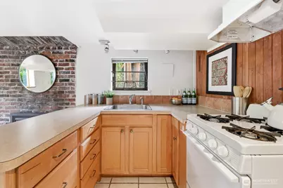 932 N 70th Street, Seattle, WA 98103 - Photo 25