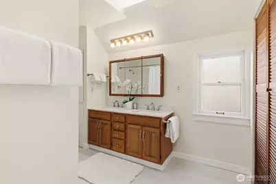 932 N 70th Street, Seattle, WA 98103 - Photo 21